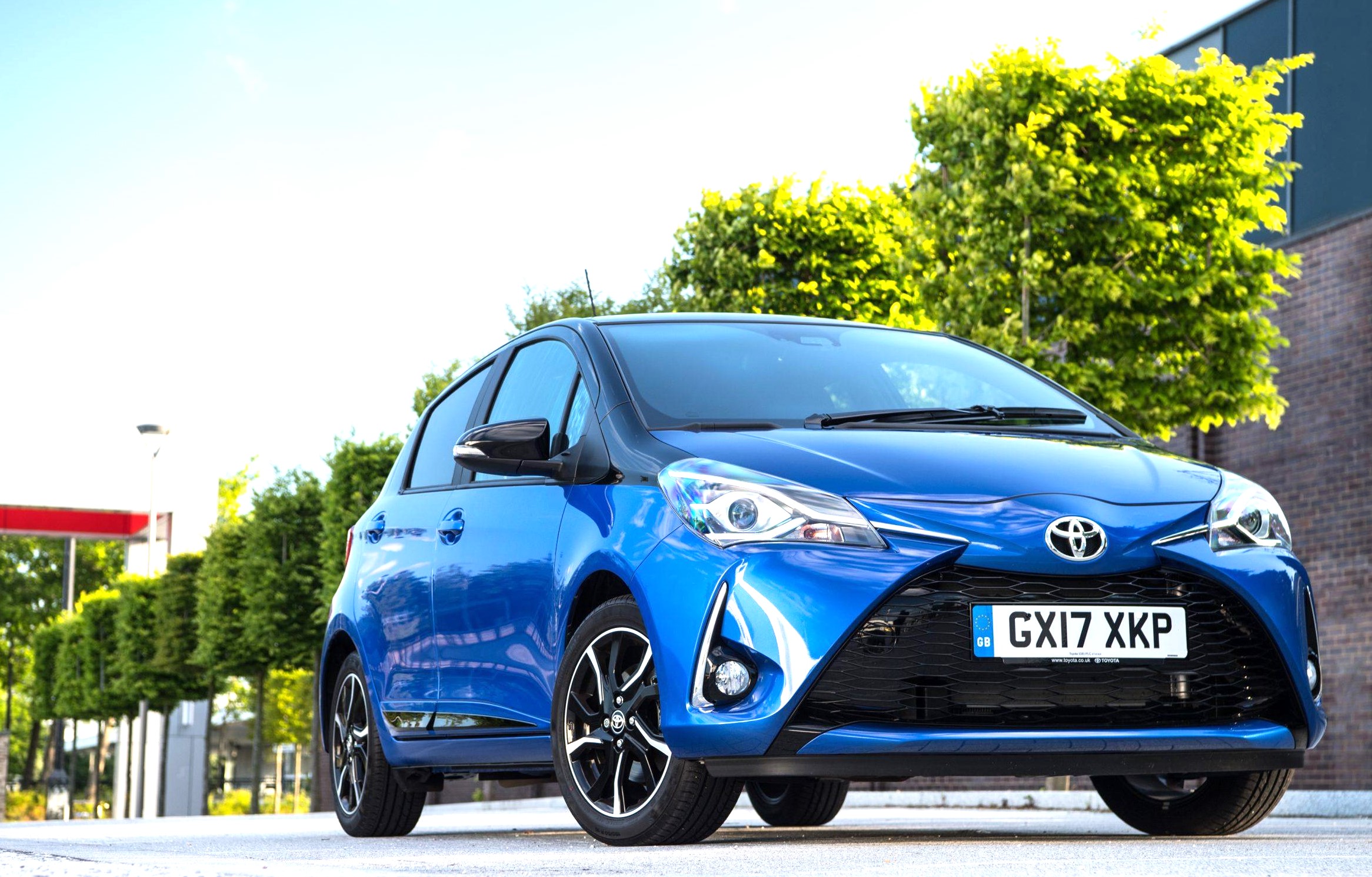 Review of the 2017 Toyota Yaris Design Hatchback 1.4 VVT-i Auto 5DRIntroduction